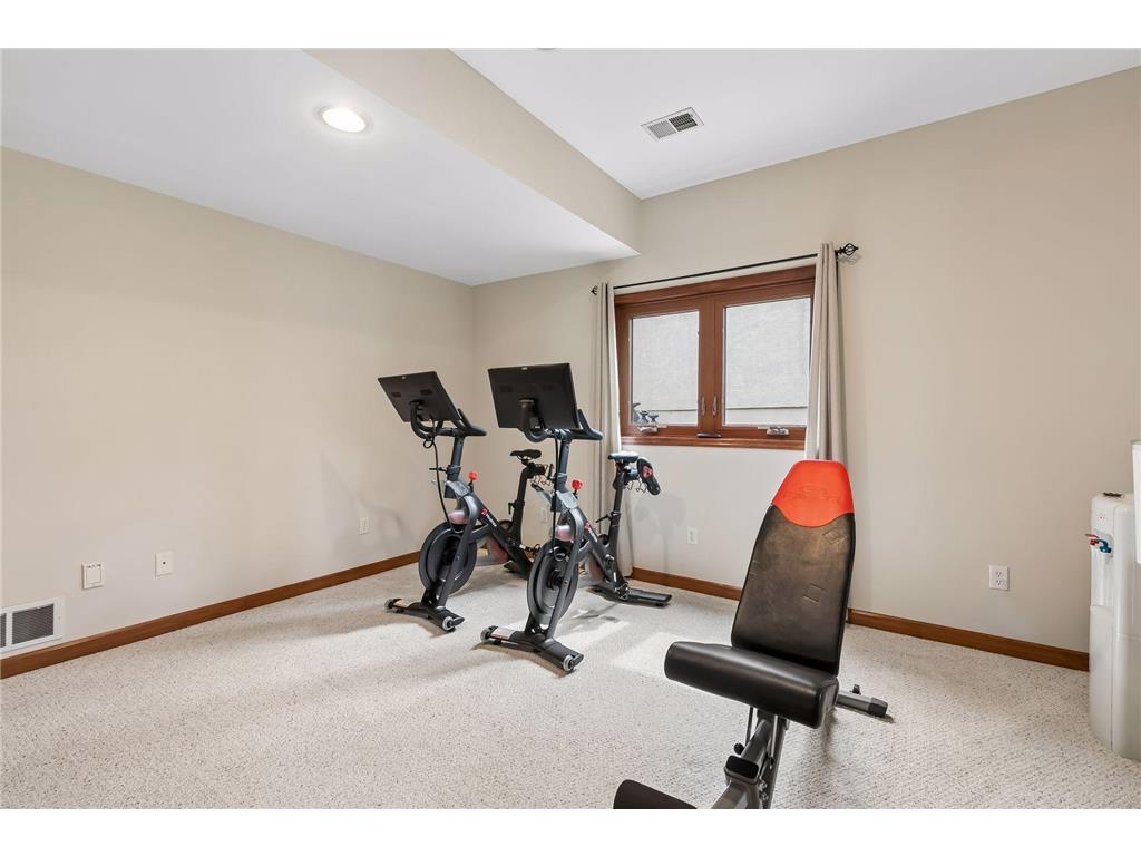 3701 Blackhawk Road Eagan MN 55122 7054900 image44