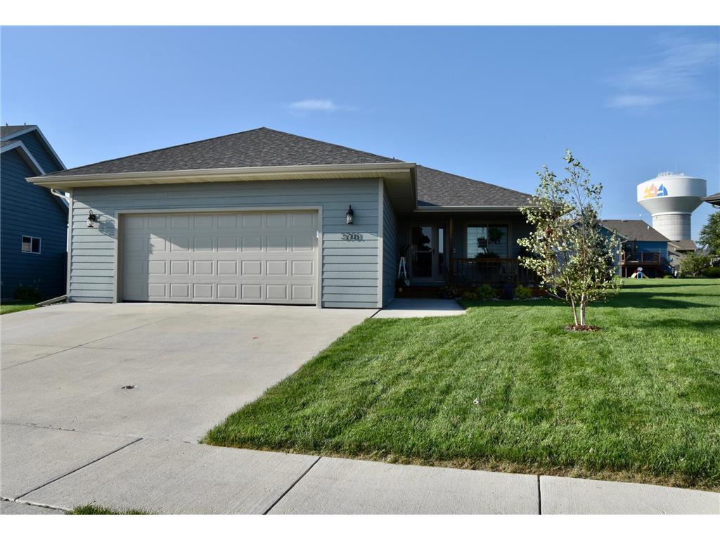 3701 Keokuk Avenue Spirit Lake IA 51360 6590618 image1