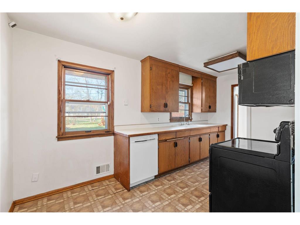 3701 Violet Avenue N Brooklyn Center MN 55429 7059579 image14