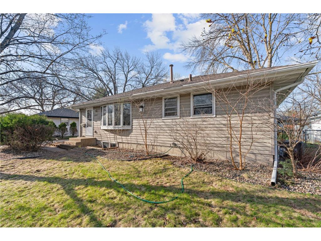 3701 Violet Avenue N Brooklyn Center MN 55429 7059579 image2