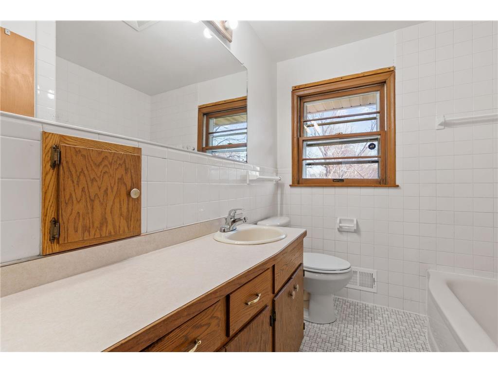 3701 Violet Avenue N Brooklyn Center MN 55429 7059579 image21