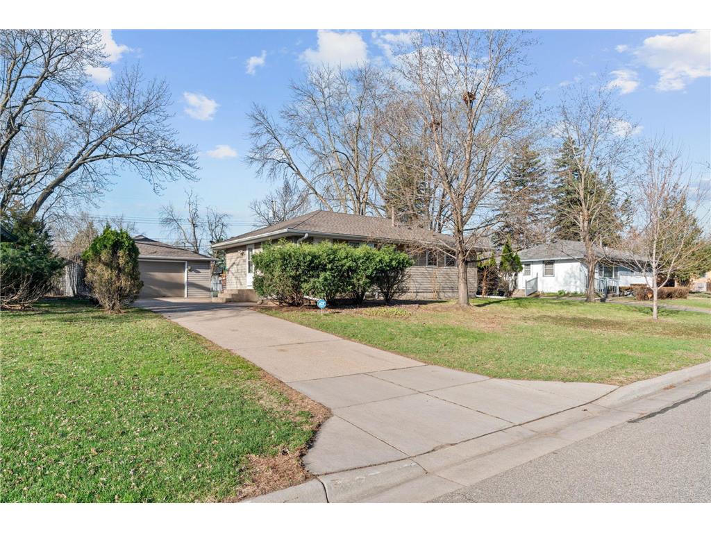 3701 Violet Avenue N Brooklyn Center MN 55429 7059579 image3
