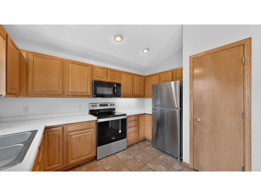 3704 Strathmore Lane SE Rochester MN 55904 7108549 image16