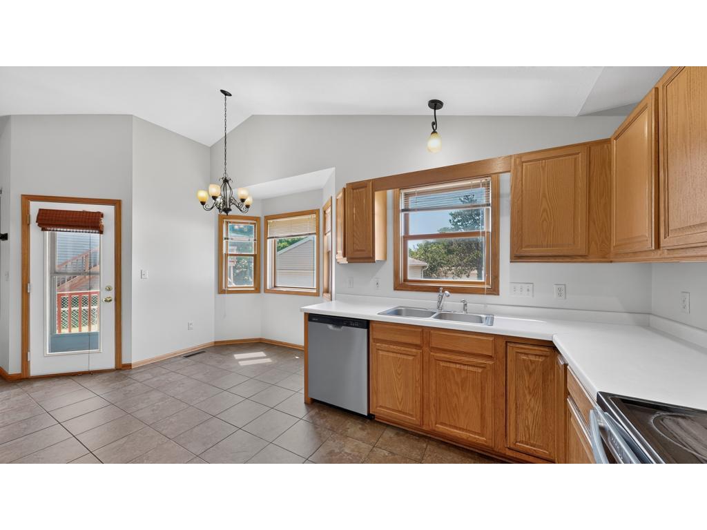 3704 Strathmore Lane SE Rochester MN 55904 7108549 image19