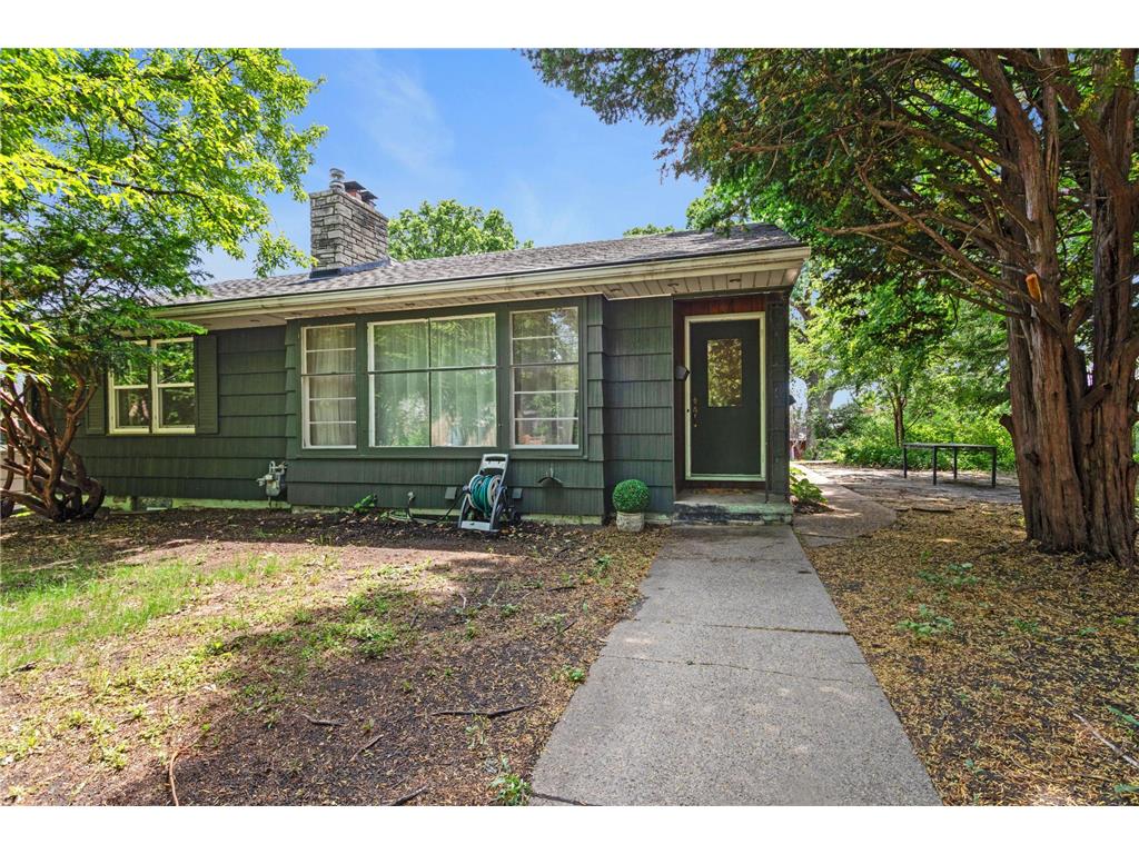 3707 42nd Avenue N Robbinsdale MN 55422 7084910 image1