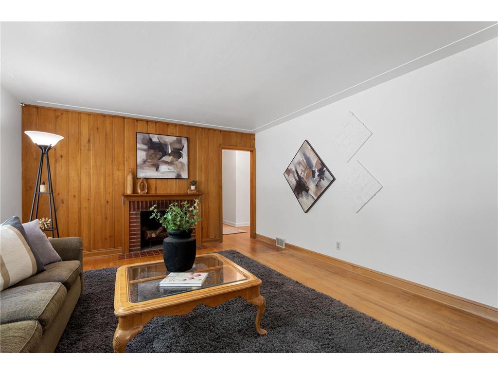 3707 42nd Avenue N Robbinsdale MN 55422 7084910 image7