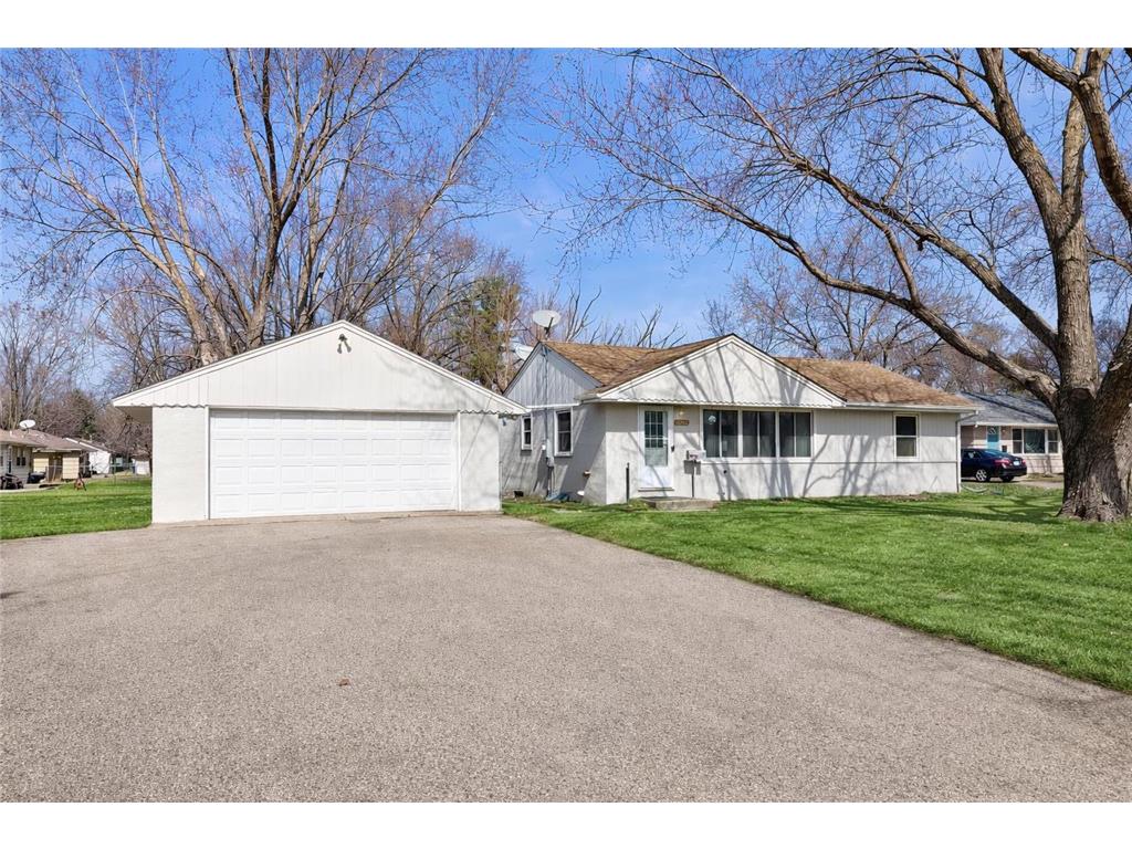 3708 W Old Shakopee Road Bloomington MN 55431 7043303 image1