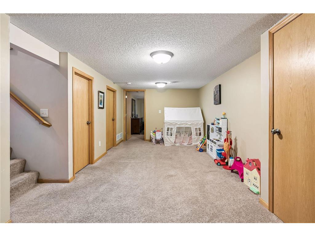 3708 W Old Shakopee Road Bloomington MN 55431 7043303 image14