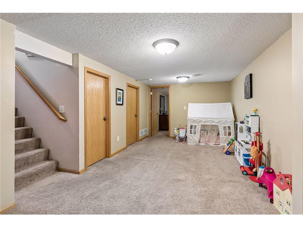 3708 W Old Shakopee Road Bloomington MN 55431 7043303 image15