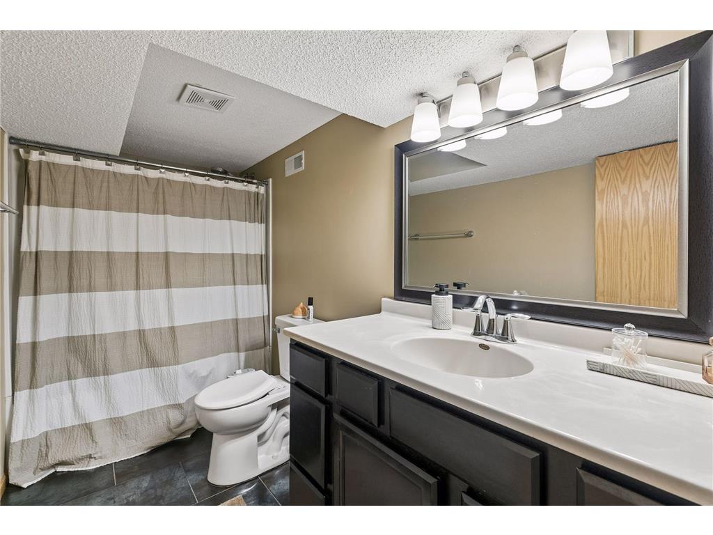 3708 W Old Shakopee Road Bloomington MN 55431 7043303 image18