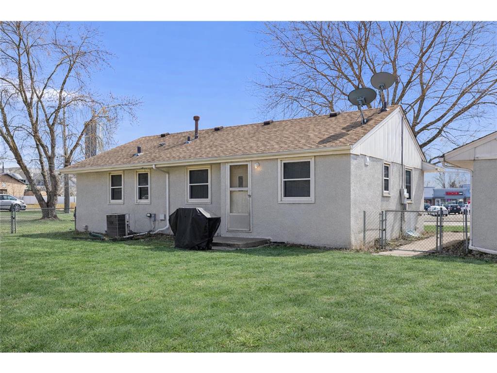 3708 W Old Shakopee Road Bloomington MN 55431 7043303 image19