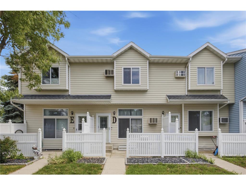 3709 10th Street N #D Fargo ND 58102 7105712 image1