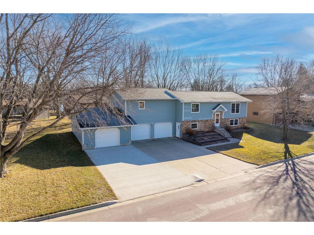 3709 Cedar Creek Court Fairmont MN 56031 6488812 image1