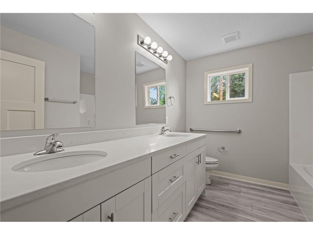 3710 Pierce Street NE Columbia Heights MN 55421 7106941 image11