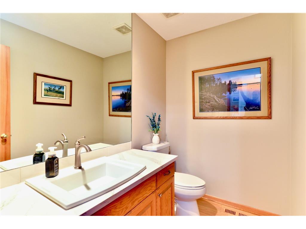 3711 Village Court Woodbury MN 55125 7059974 image11