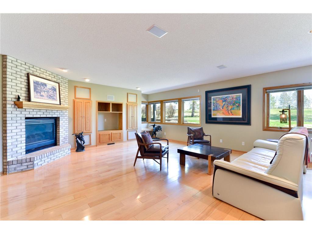 3711 Village Court Woodbury MN 55125 7059974 image16
