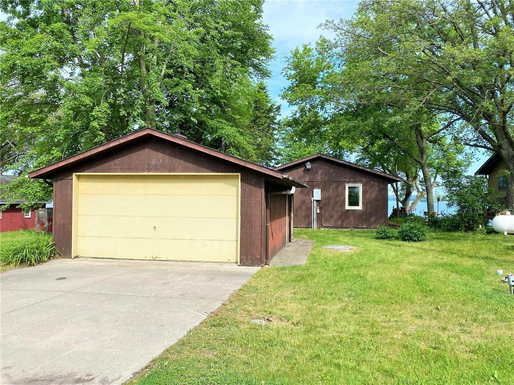 3712 189th Avenue NW, New London, MN, 56273 MLS 6367041 Edina Realty