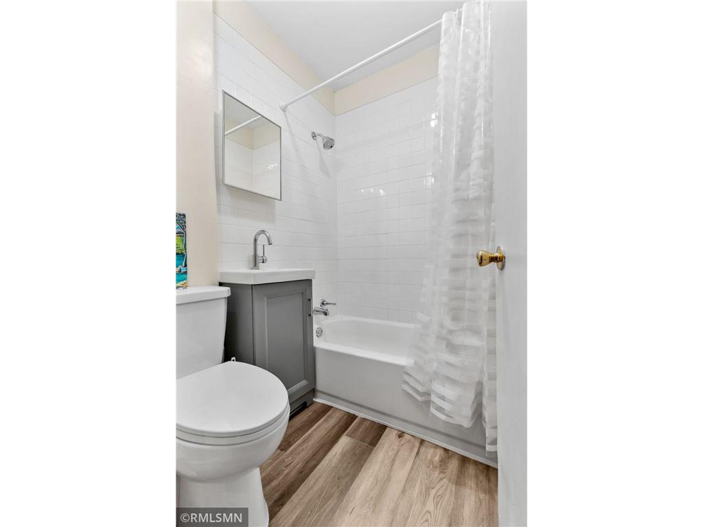 3712 Stevens Avenue Minneapolis MN 55409 6783707 image21