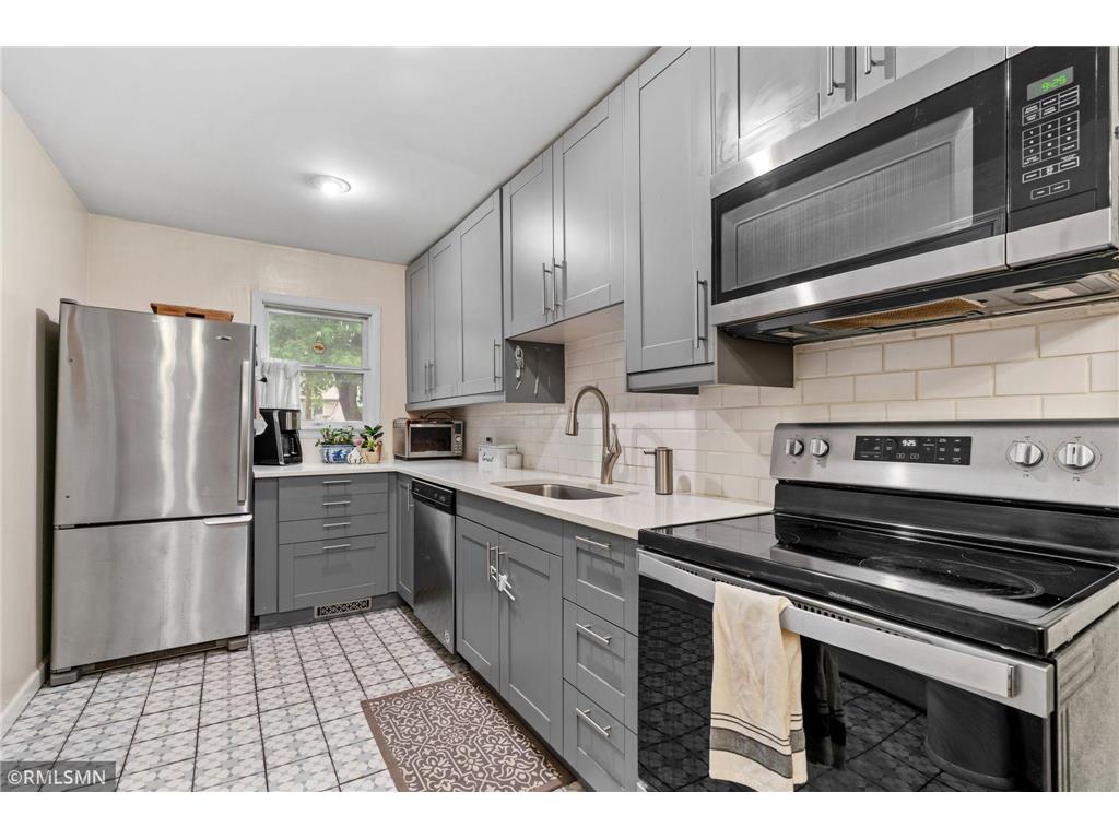 3712 Stevens Avenue Minneapolis MN 55409 6783707 image3