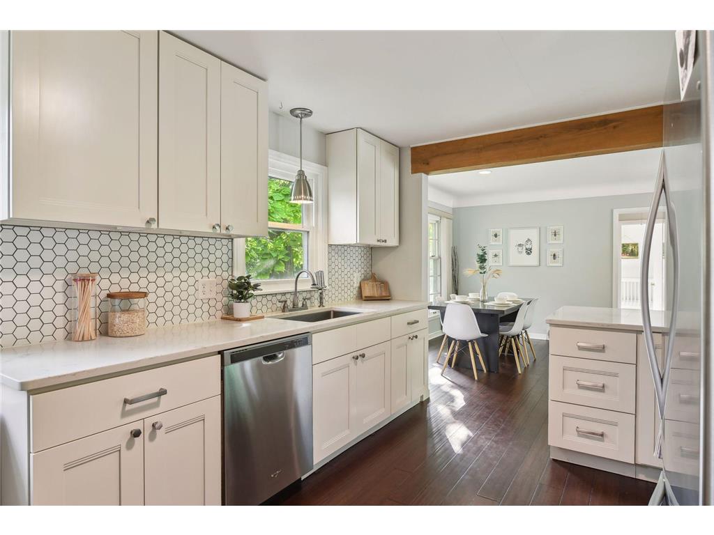 3713 Lowry Avenue N Robbinsdale MN 55422 6405355 image1