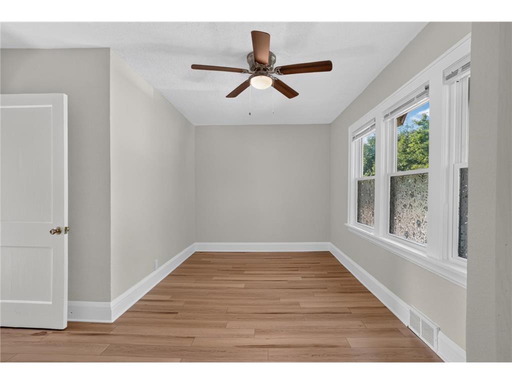 3714 Oliver Avenue N Minneapolis MN 55412 7108220 image15