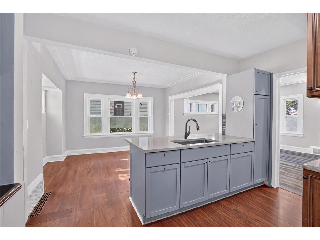 3714 Oliver Avenue N Minneapolis MN 55412 7108220 image8