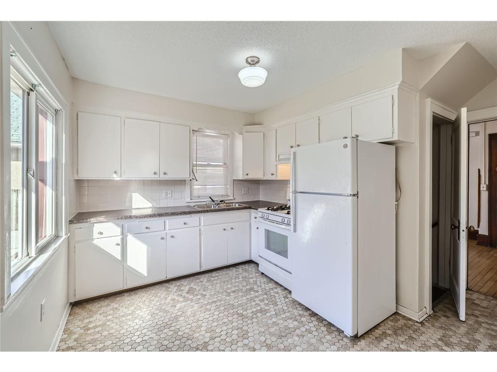 3715 Lyndale Ave Avenue N Minneapolis MN 55412 6820236 image13