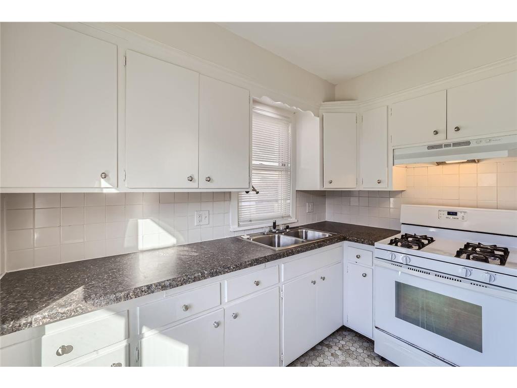 3715 Lyndale Avenue N Minneapolis MN 55412 6704216 image15