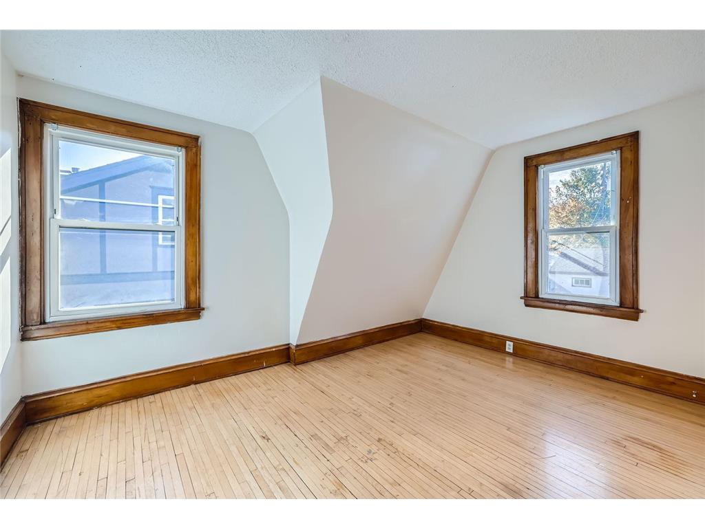 3715 Lyndale Avenue N Minneapolis MN 55412 6704216 image18