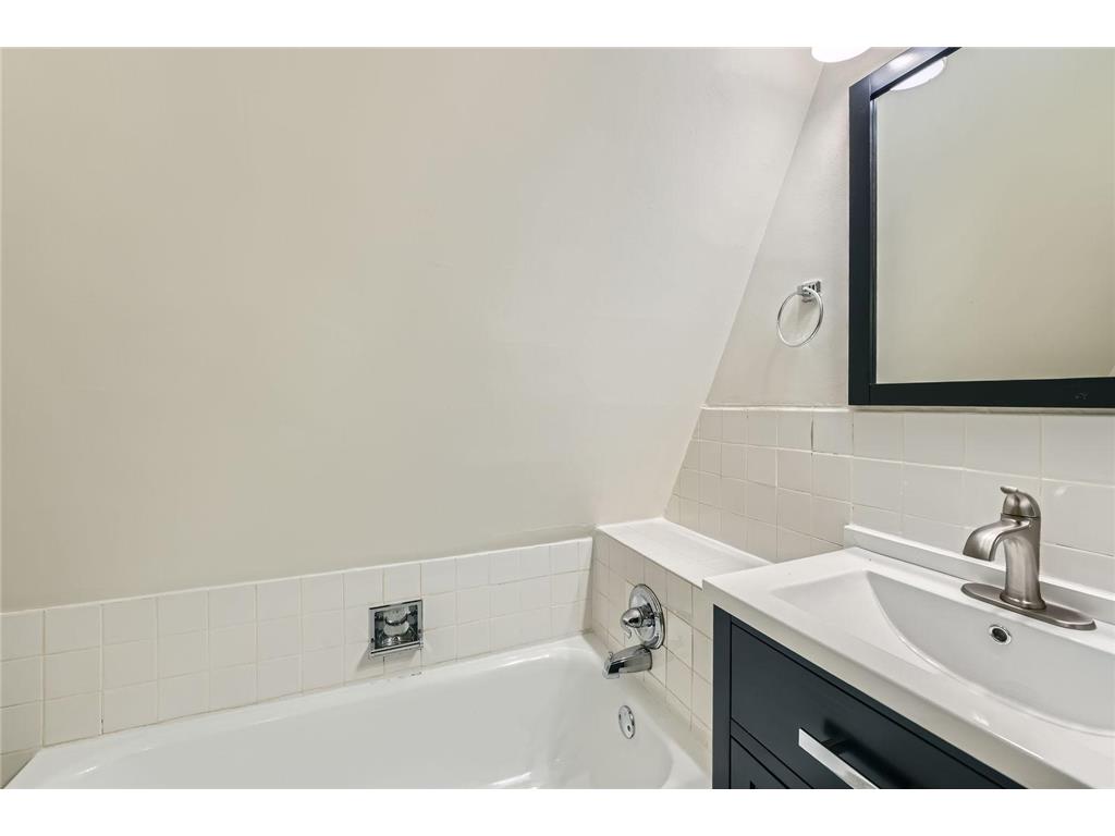 3715 Lyndale Avenue N Minneapolis MN 55412 6704216 image19