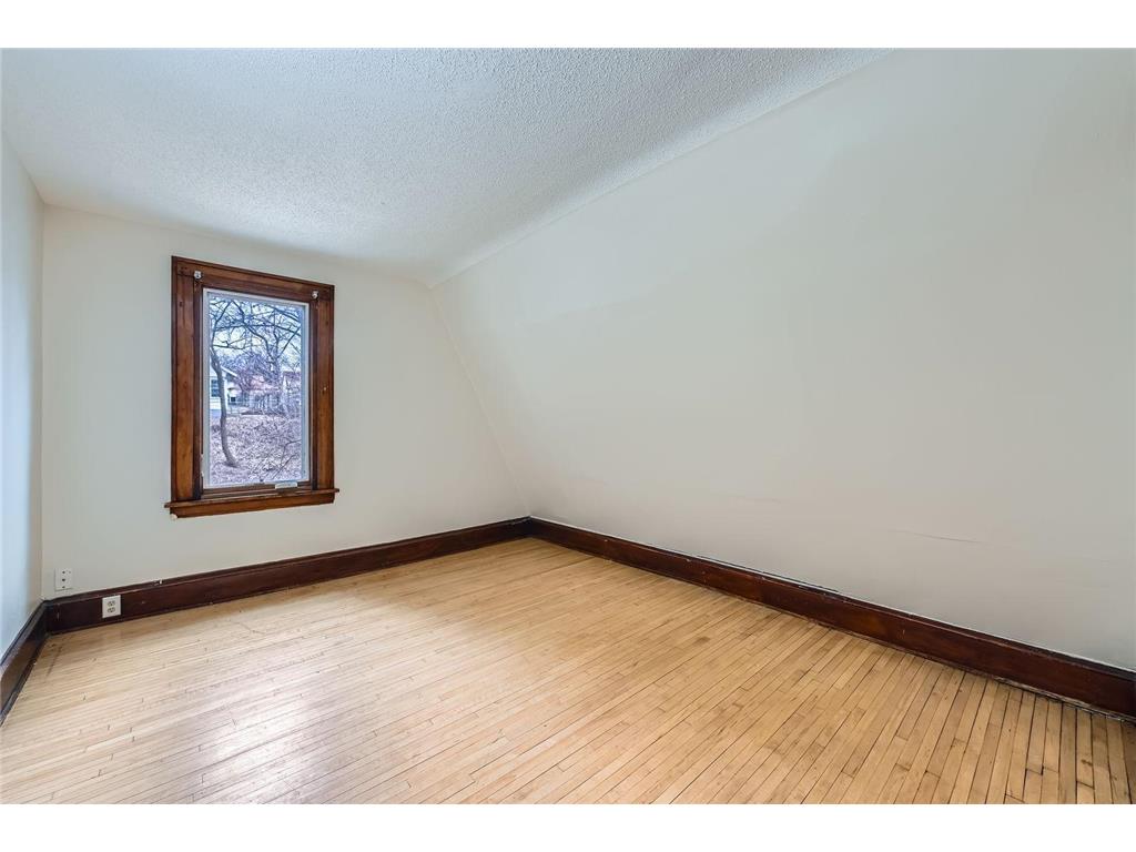 3715 Lyndale Avenue N Minneapolis MN 55412 6704216 image24