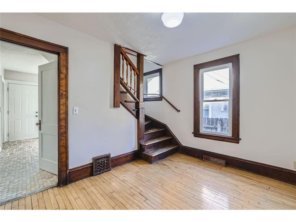 3715 Lyndale Avenue N Minneapolis MN 55412 6704216 image5