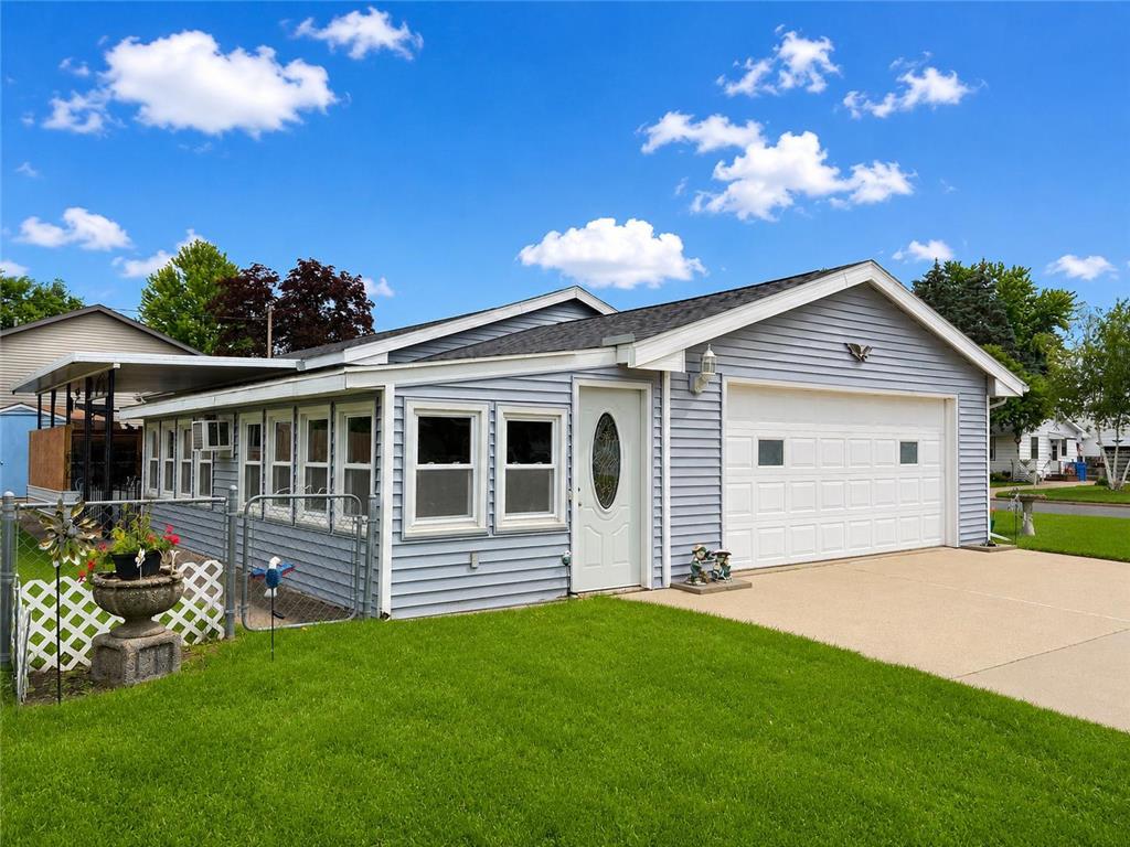 3715 W 5th Street Goodview MN 55987 7096080 image2