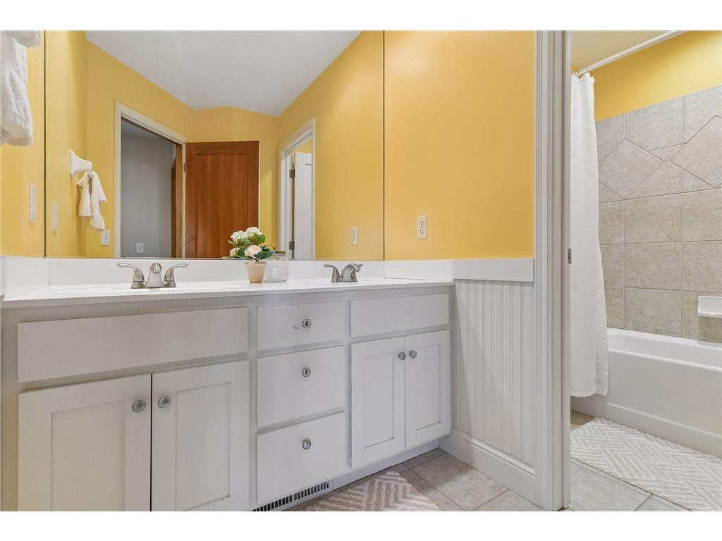 3716 Falcon Way Eagan MN 55123 7059249 image25