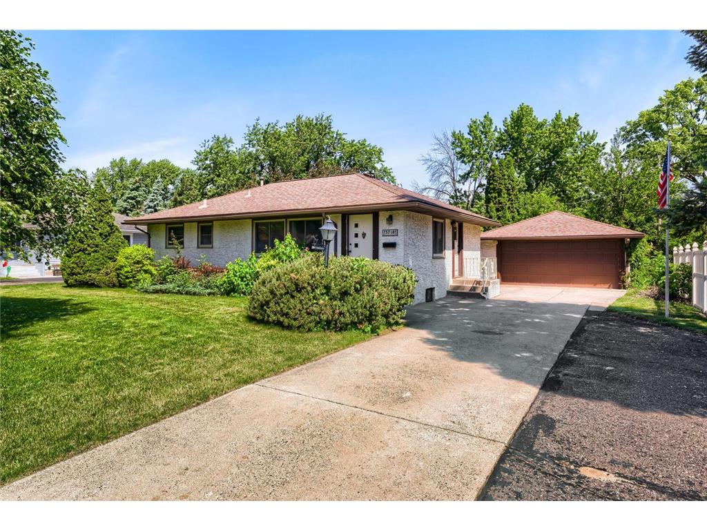 3718 Commodore Drive Brooklyn Center MN 55429 7078585 image1
