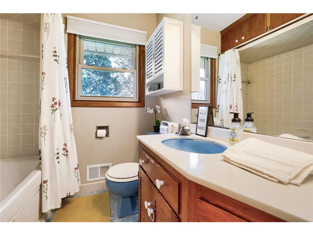 3718 Commodore Drive Brooklyn Center MN 55429 7078585 image12