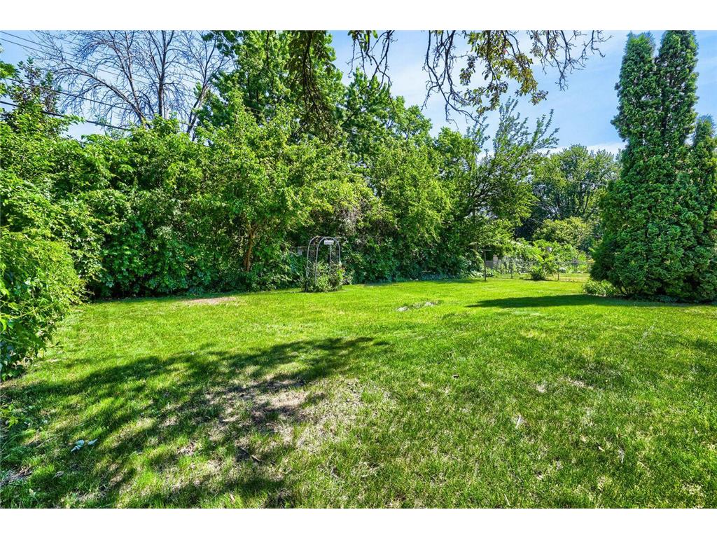 3718 Commodore Drive Brooklyn Center MN 55429 7078585 image17