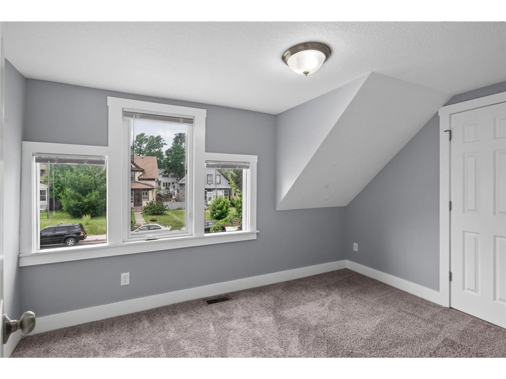 3718 Fremont Avenue N Minneapolis MN 55412 7094726 image14
