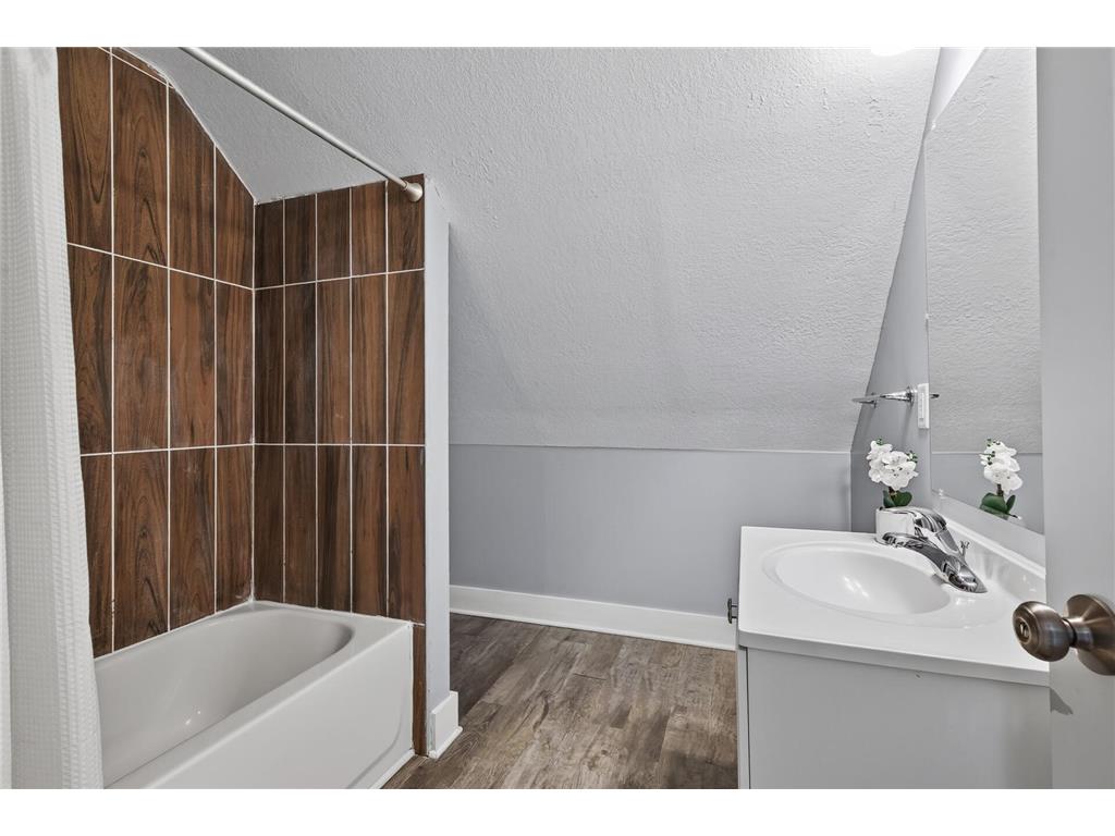 3718 Fremont Avenue N Minneapolis MN 55412 7094726 image19