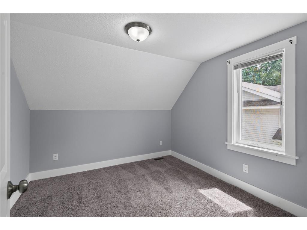 3718 Fremont Avenue N Minneapolis MN 55412 7094726 image20