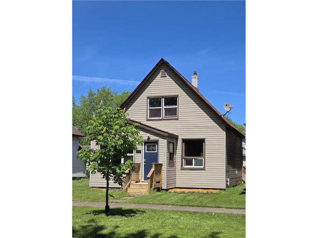 3719 E 3rd Street Superior WI 54880 6552090 image1