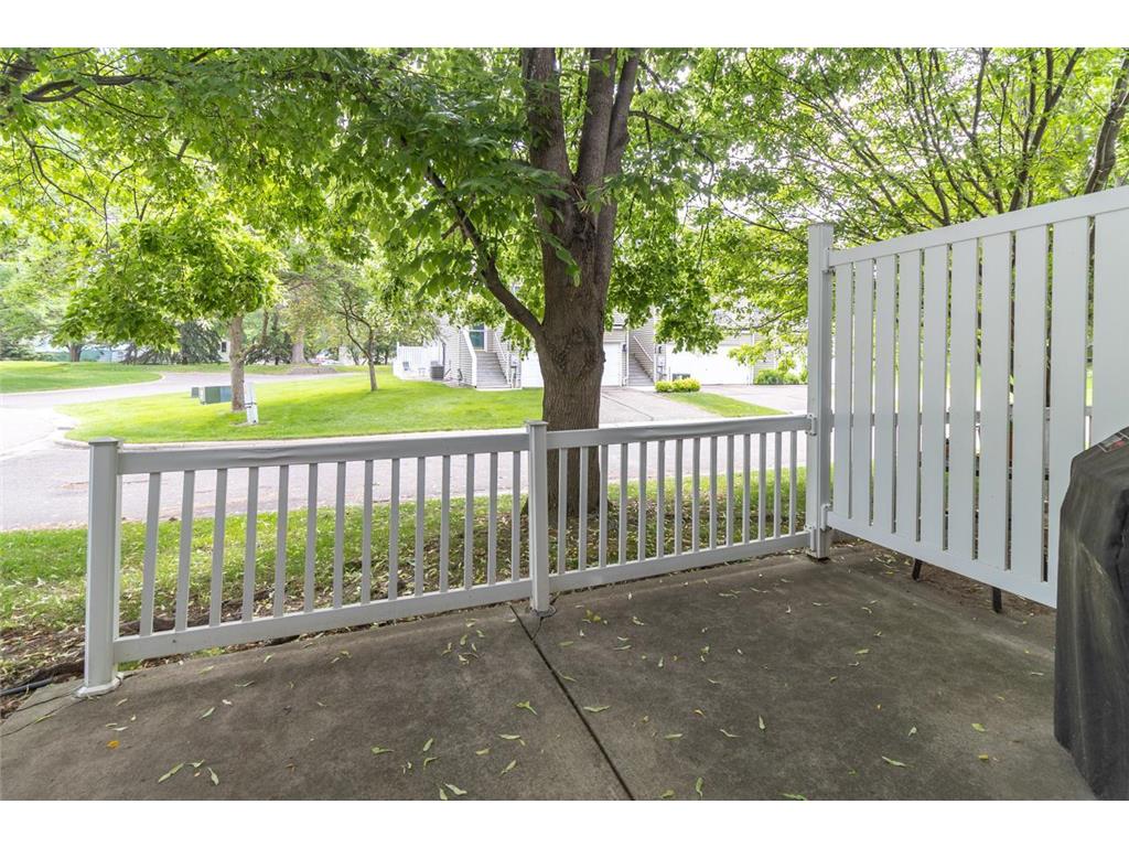 372 Gironde Court Woodbury MN 55125 7085878 image25