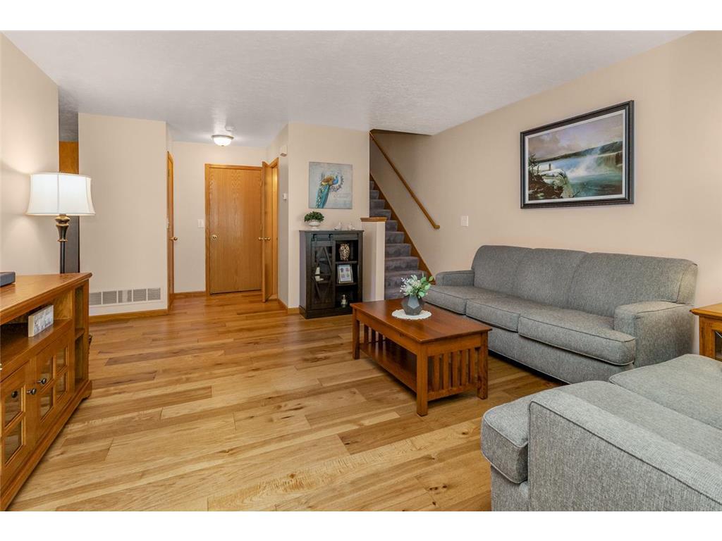 372 Gironde Court Woodbury MN 55125 7085878 image4