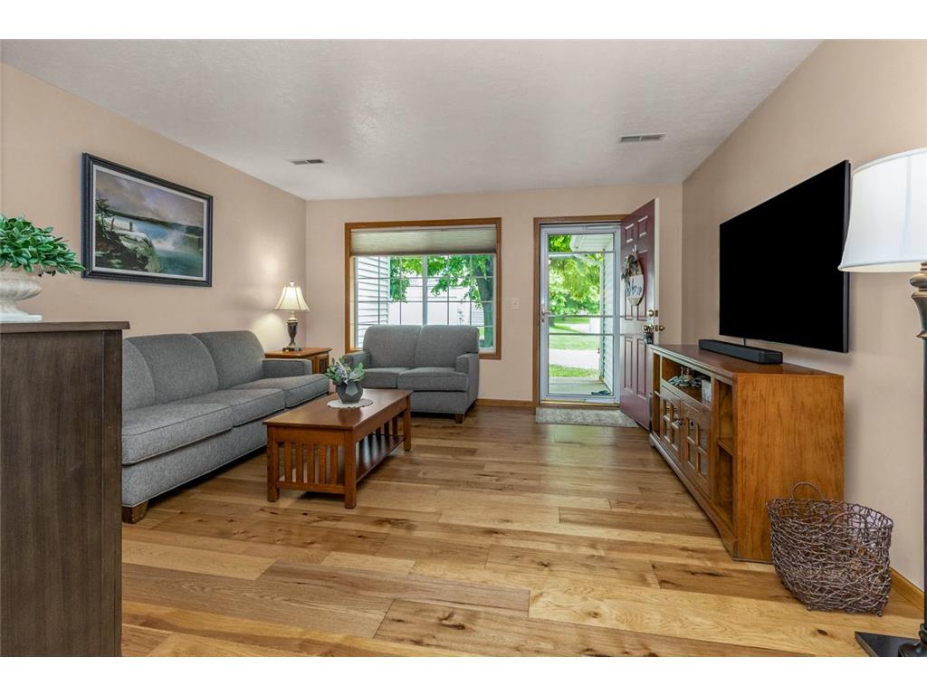 372 Gironde Court Woodbury MN 55125 7085878 image7