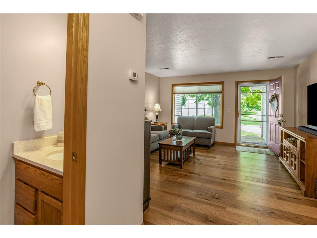 372 Gironde Court Woodbury MN 55125 7085878 image8