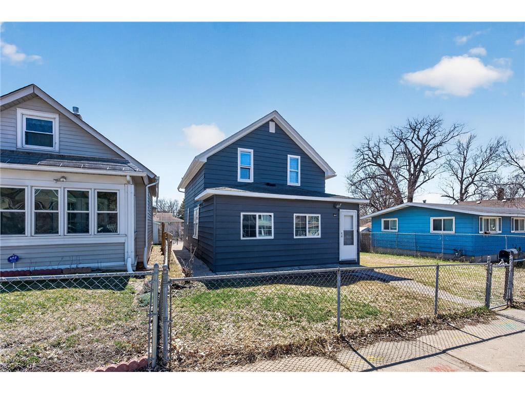 372 Lawson Avenue E Saint Paul MN 55130 7058900 image2