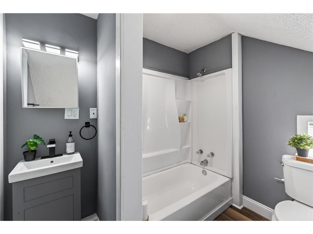 372 Lawson Avenue E Saint Paul MN 55130 7058900 image21