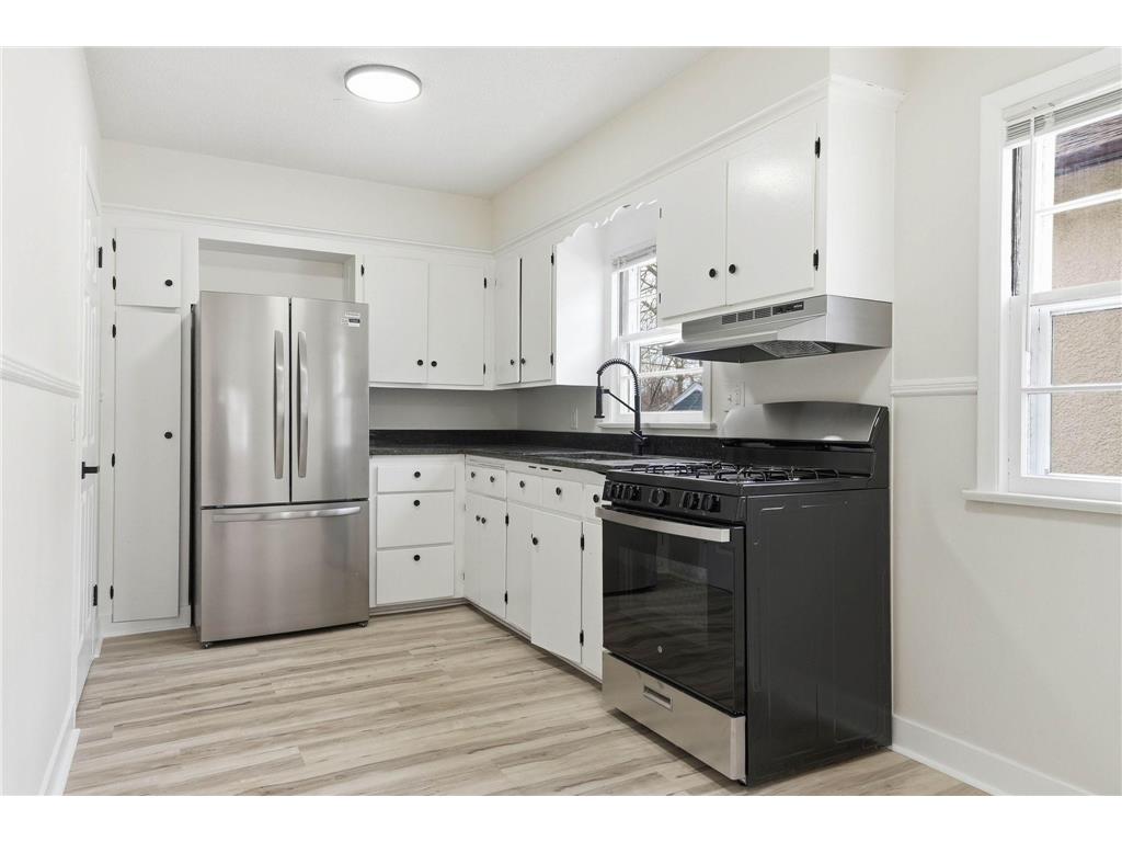 3722 Queen Avenue N Minneapolis MN 55412 7047751 image10