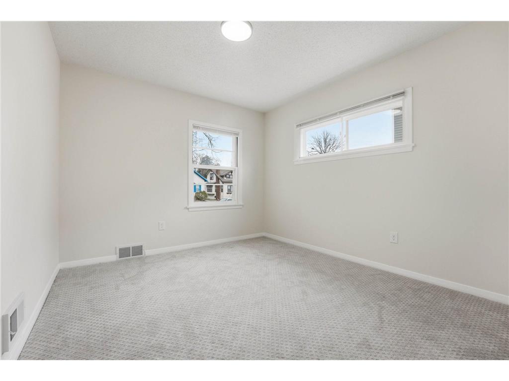 3722 Queen Avenue N Minneapolis MN 55412 7047751 image13