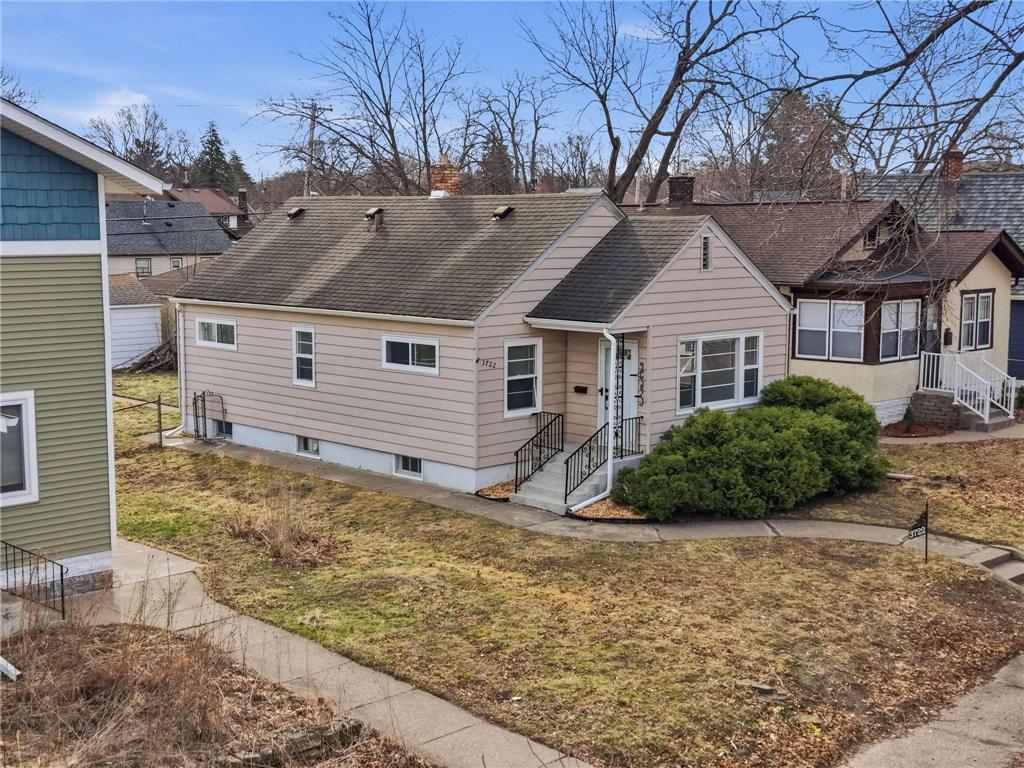 3722 Queen Avenue N Minneapolis MN 55412 7047751 image24